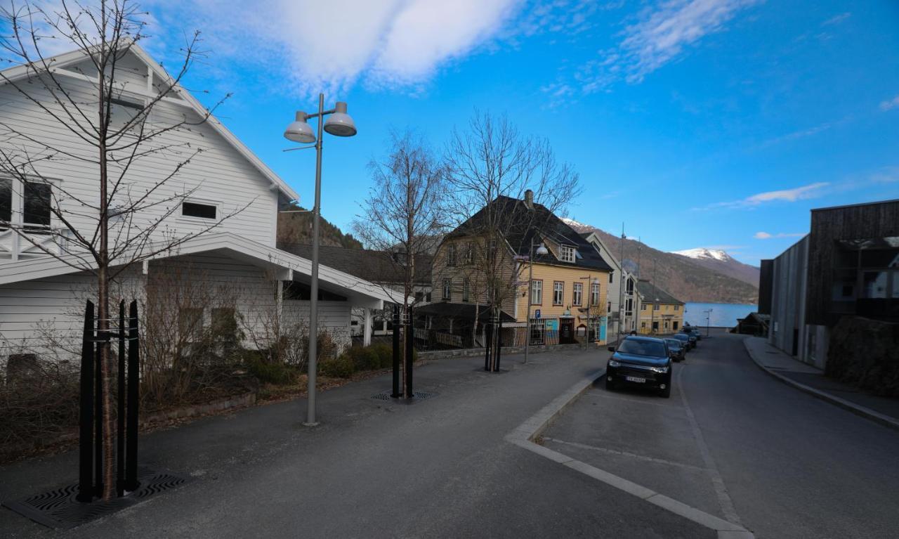 Svingen Apartments Balestrand Exterior photo